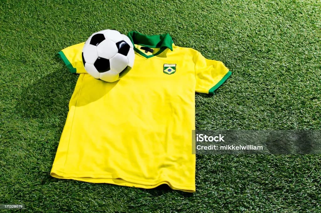 brazil jersy home 3